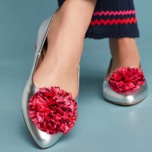 Anthropologie Pom Pom Raffia Silver Women's Shoes with Pink Floral Accent 6.5